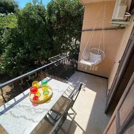 F2/4 Pers Plage-commerces A Pieds-parking Prive